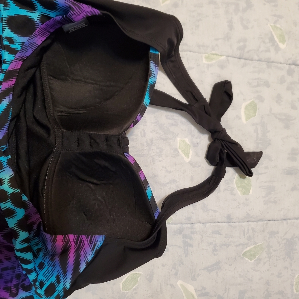 Catalina Halter Swimsuit top - Picture 9 of 10